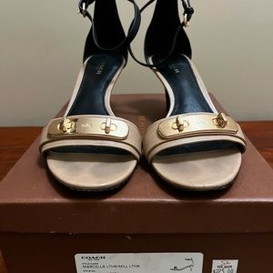 Coach 7.5 Marcella leather nude/black heeled sandals